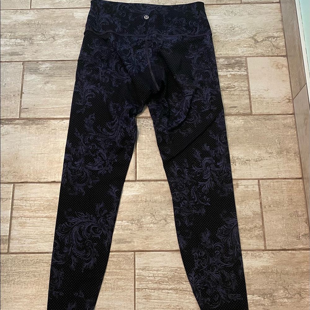 Lululemon wunder under hi rise size 10 EUC